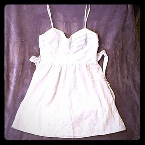 SOLD🌺NWOT White Embroidered Sundress